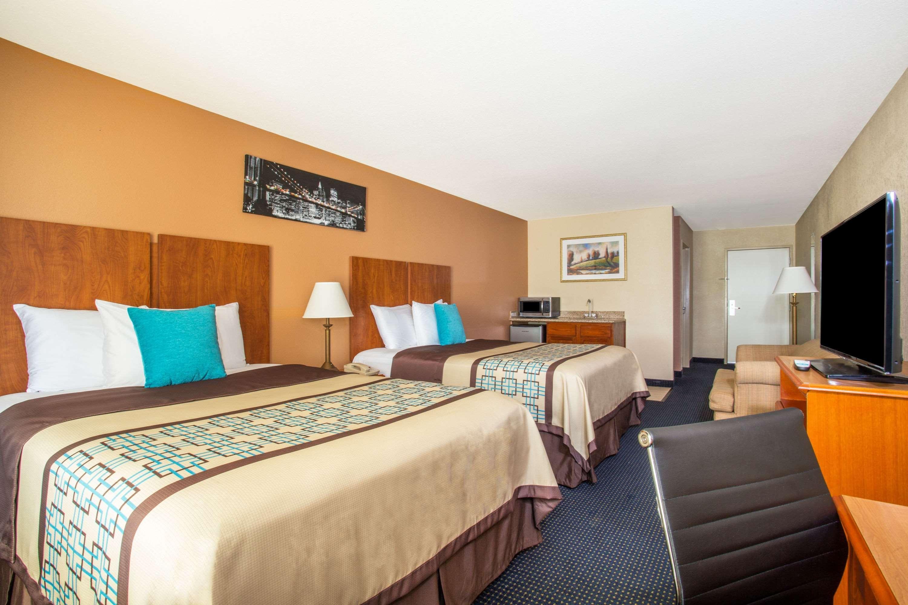 Days Inn & Suites By Wyndham Тибодо Экстерьер фото
