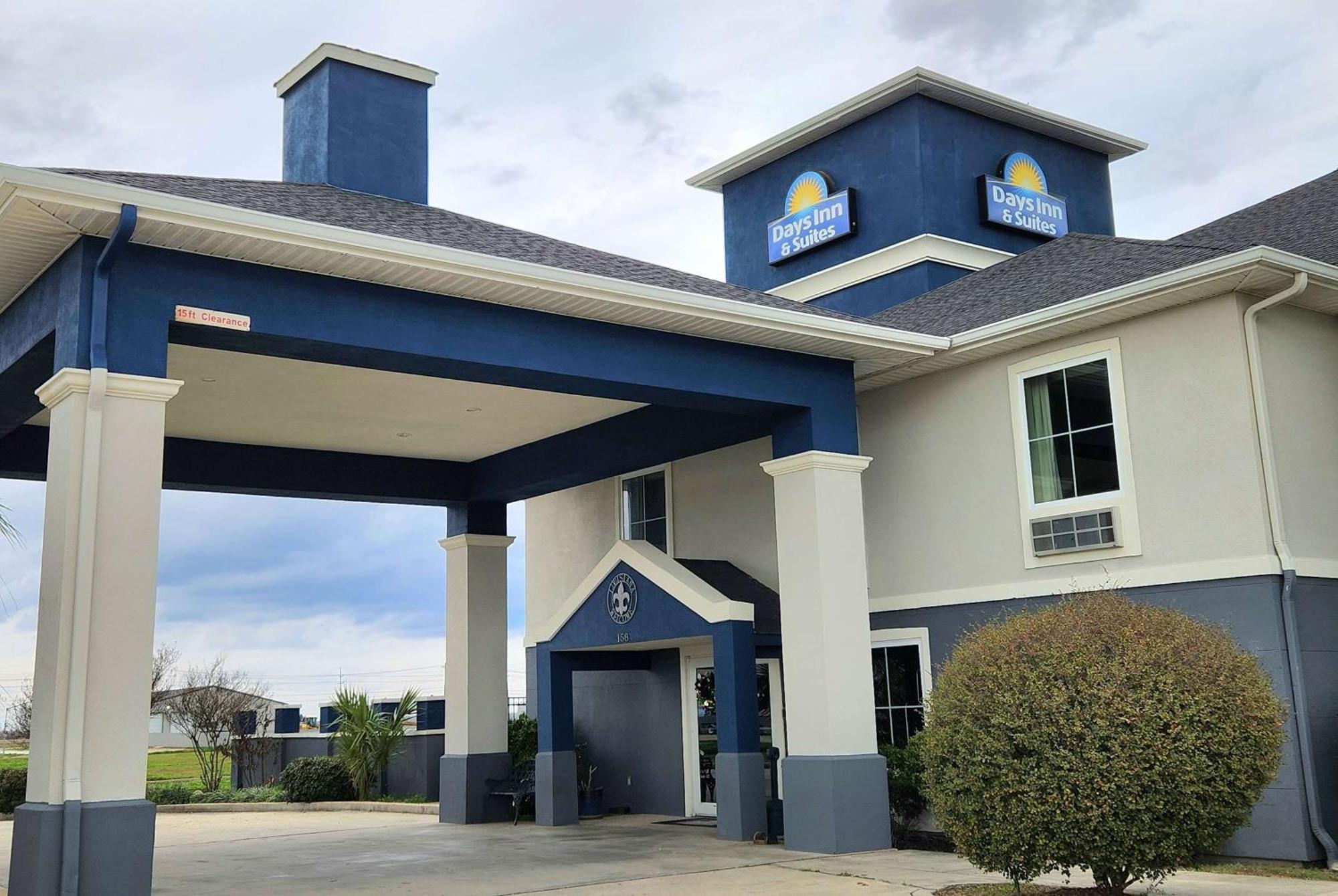 Days Inn & Suites By Wyndham Тибодо Экстерьер фото